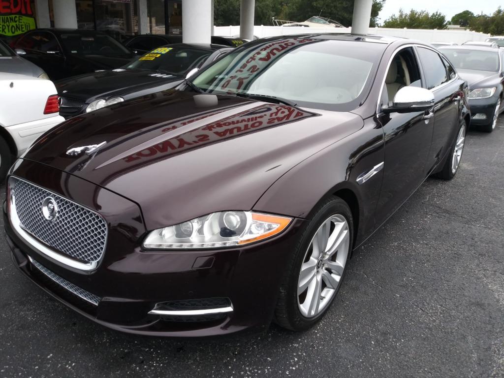 2011 Jaguar XJ Base's photo