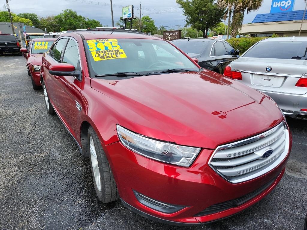 2014 Ford Taurus SEL's photo
