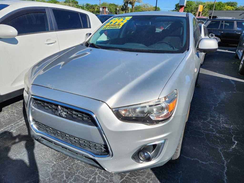 2014 Mitsubishi Outlander Sport SE's photo