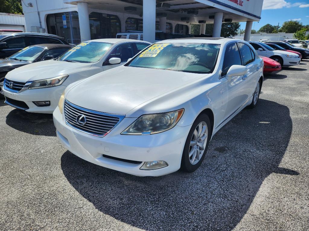 2007 Lexus LS Base's photo