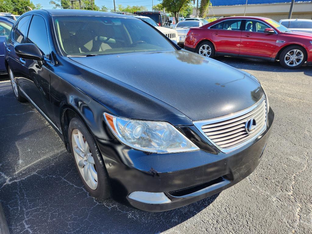 2008 Lexus LS Base's photo