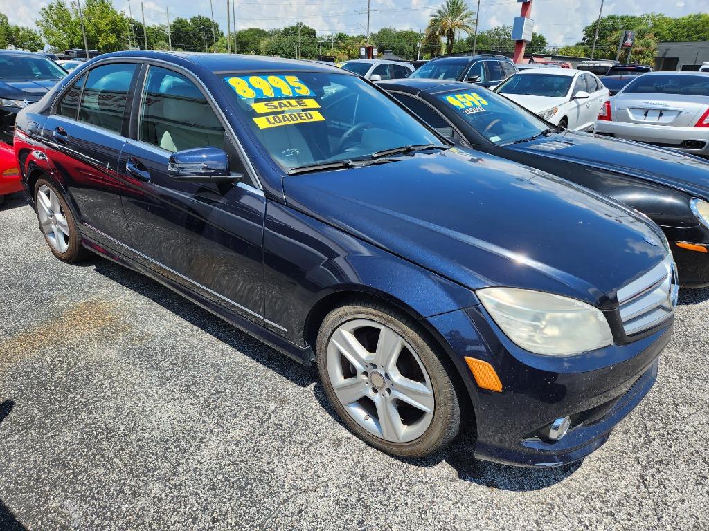 2010 Mercedes-Benz C-Class C300 Luxury's photo