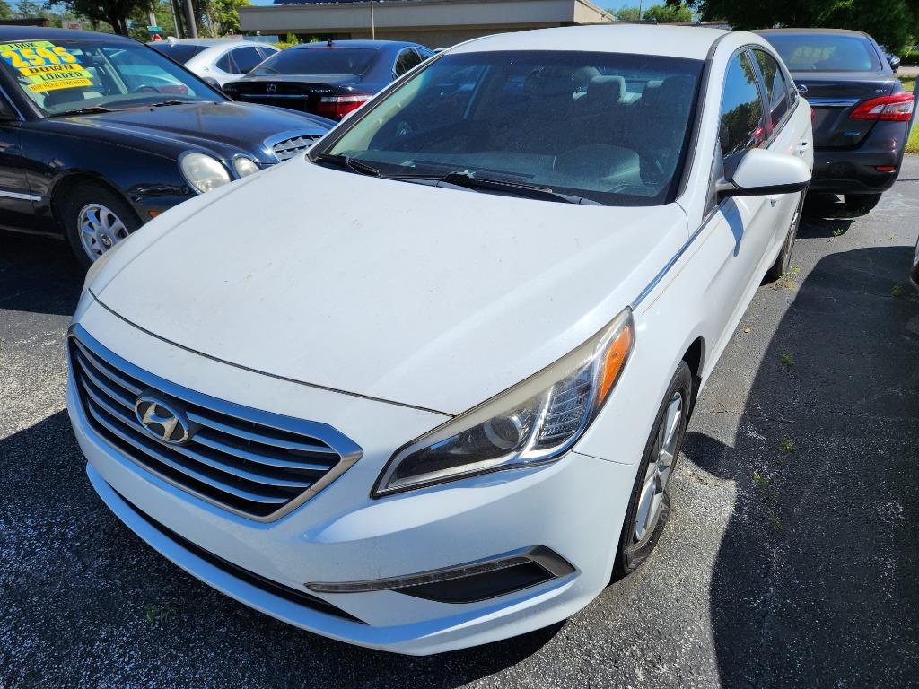 2015 Hyundai Sonata SE's photo