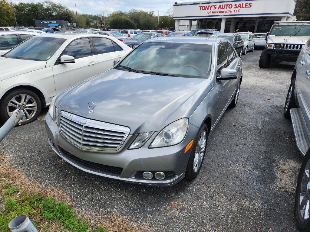 2011 Mercedes-Benz E-Class E350 Luxury's photo